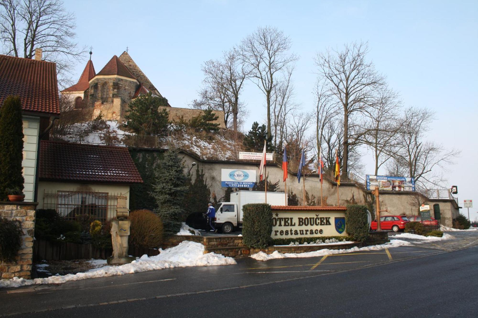 Hotel Bouček Mochov Exteriér fotografie